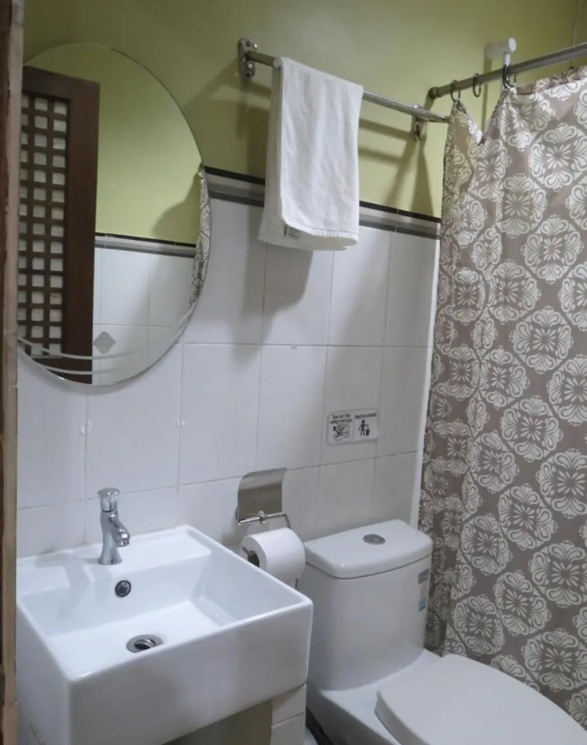 Makabata Guesthouse Manila Guest house