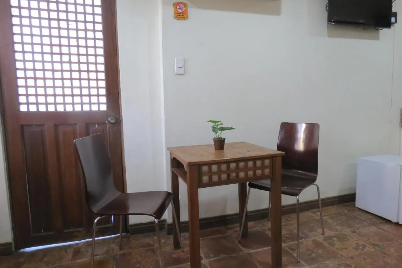 ** Guest house Makabata Guesthouse Manila Philippines